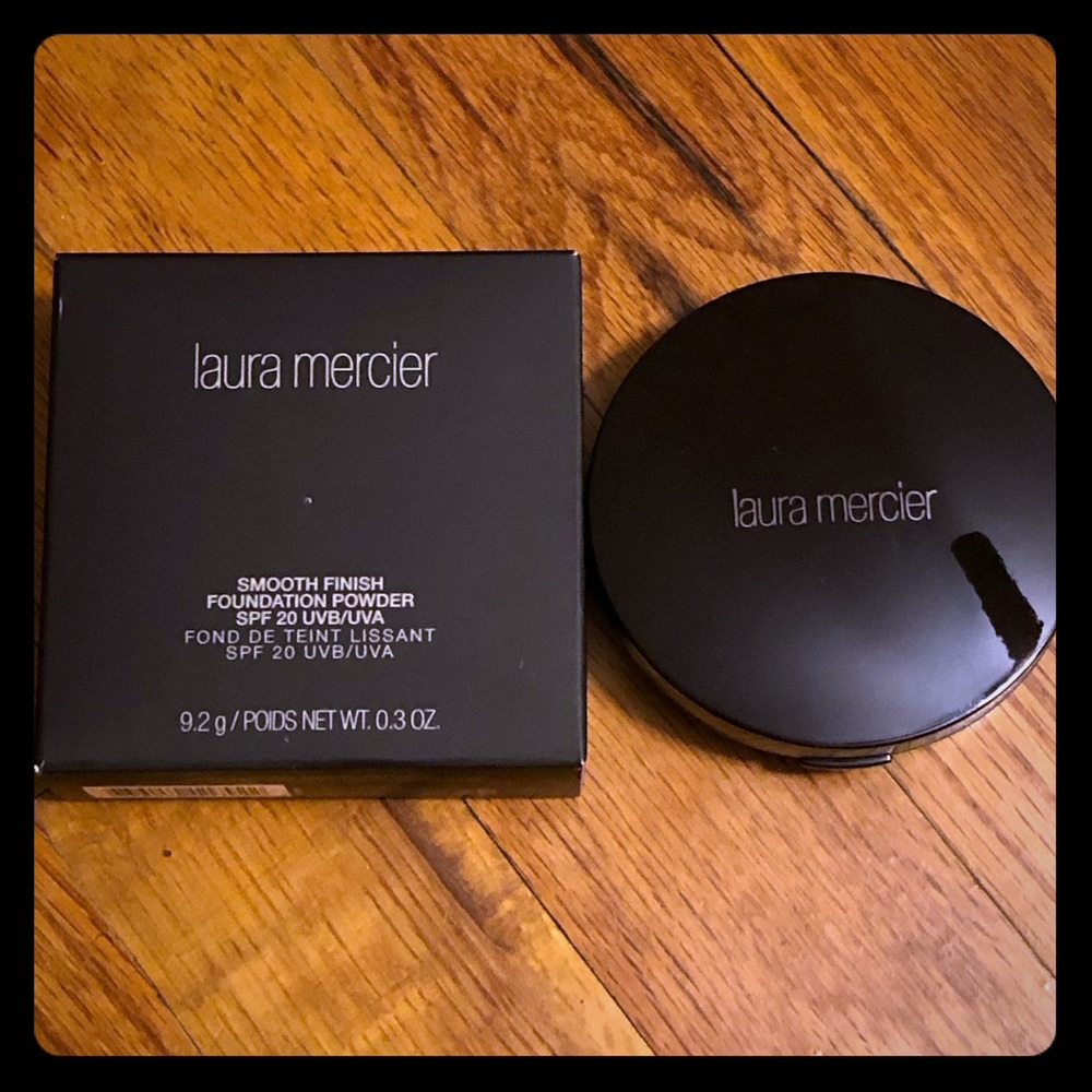 Laura Mercier Smooth Finish Foundation Powder